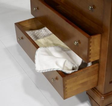 Cómoda de 3 cajones fabricada en madera maciza de cerezo en estilo Louis Philippe