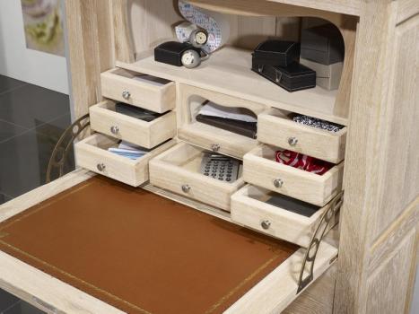 Secretaria estilo francés fabricada en madera maciza de Roble estilo Louis Philippe acabado en roble cepillado blanqueado 