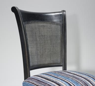 Silla Marc fabricada en madera de roble macizo estilo Louis Philippe acabado Carbón vegetal