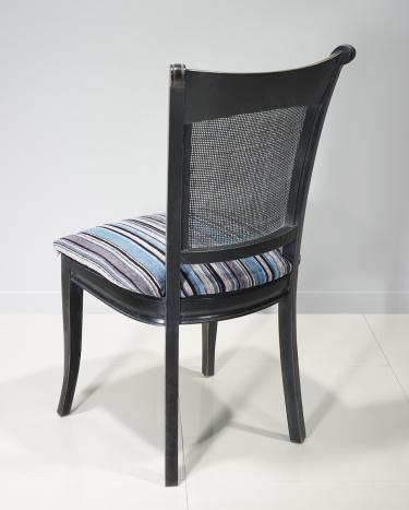 Silla Marc fabricada en madera de roble macizo estilo Louis Philippe acabado Carbón vegetal