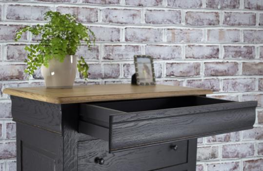 Cajonera Mateus fabricada en madera maciza de roble al estilo Louis Philippe acabado Roble Cepillado