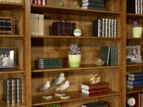 Biblioteca Melanie de 2 cuerpos fabricada en madera de cerezo maciza al estilo Louis Philippe ancho de 240cm