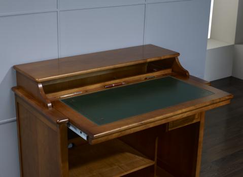 Escritorio Informático Malorie fabicado en madera de cerezo en estilo Louis Philippe