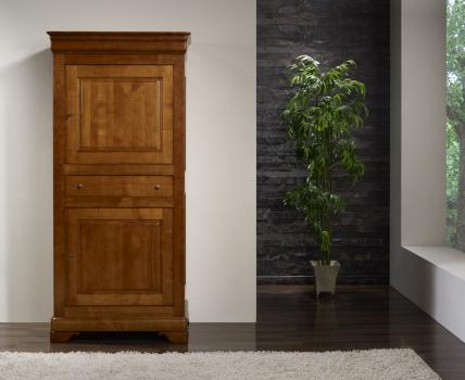 Armario Susana fabricado en madera de cerezo macizo estilo Louis Philippe