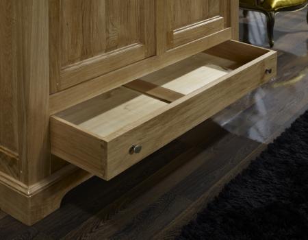 Armario Gabriel 2 puertas fabricado en madera de roble macizo estilo Louis Philippe 