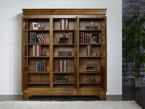 Biblioteca Flora de 3 puertas fabricada en madera de cerezo macizo estilo Louis Philippe