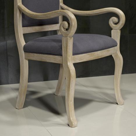 Silla Crosse fabricado en madera de roble macizo estilo Louis Philippe acabado en roble cepillado