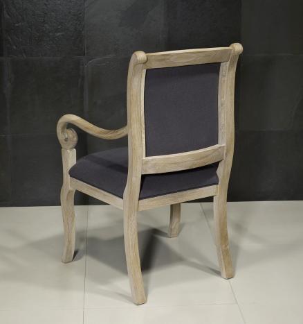 Silla Crosse fabricado en madera de roble macizo estilo Louis Philippe acabado en roble cepillado