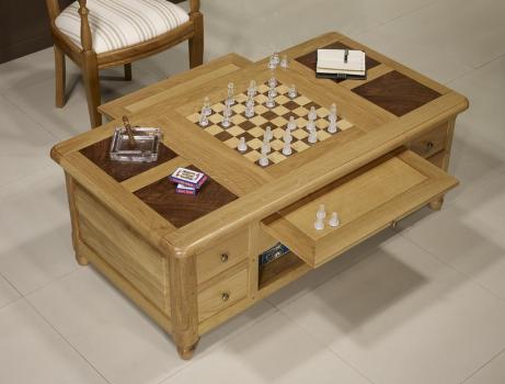 Mesa de centro y juego de ajedrez fabricada en madera de roble y nogal macizo de estilo Louis Philippe