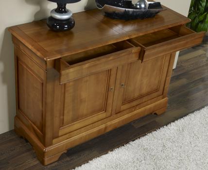 Aparador Salome de 2 puertas fabricado en madera de cerezo macizo al estilo Louis Philippe
