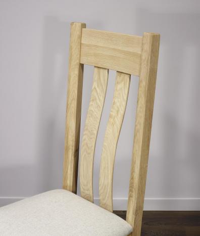 Silla Leonor fabricada en madera de roble macizo asiento de tela Lin acabado roble cepillado
