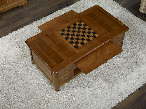Mesa de centro con juego de ajedrez fabricada en madera de cerezo macizo en estilo Louis Philippe