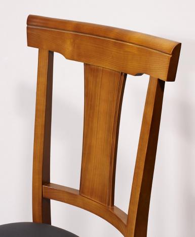 Silla Lou fabricada en madera de cerezo macizo de estilo Louis Philippe