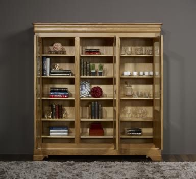 Biblioteca Baptiste de 3 puertas fabricada en madera maciza de roble al estilo Louis Philippe