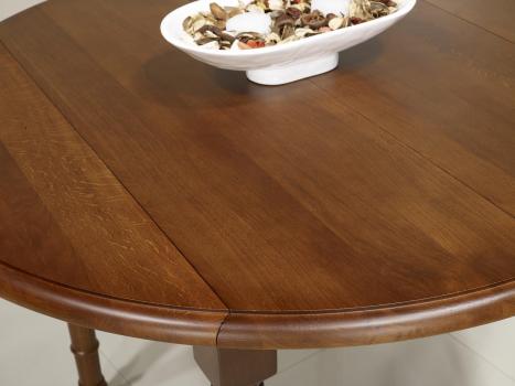 Mesa de comedor redonda fabricada en madera de roble macizo al estilo Louis Philippe diámetro 105cm con 2 extensiones