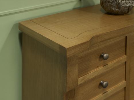 Mueble zapatero fabricado en madera de Roble al estilo Louis Philippe 