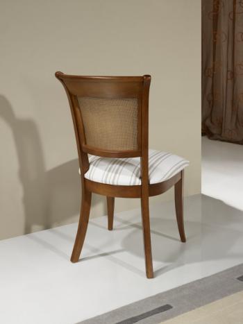 Silla ámbar fabricada en madera de cerezo macizo en estilo Louis Philippe