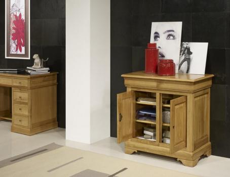 Aparador 2 puertas fabricado en madera de roble macizo al estilo Louis Philippe 