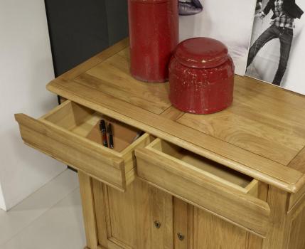 Aparador 2 puertas fabricado en madera de roble macizo al estilo Louis Philippe 