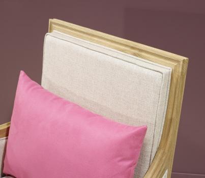 Sillón de estilo Luis XVI fabricado en madera de roble macizo de acabado Roble Natural