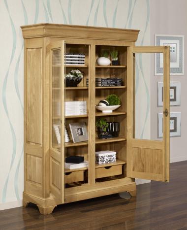 Armario vitrina Antoine de 2 puertas fabricado en madera de roble macizo al estilo Louis Philippe