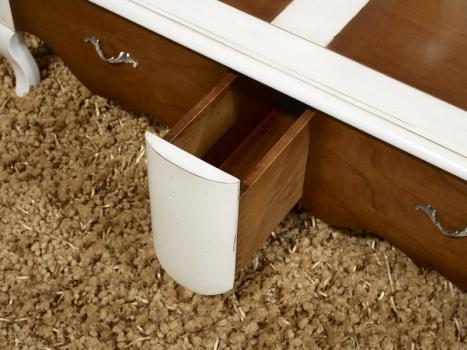 Mesa de centro rectangular fabricada en madera de cerezo macizo estilo Louis XV 