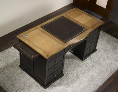 Escritorio Dimitri fabricada en madera de roble macizo al estilo Louis Philippe especial pátina envejecida Moka