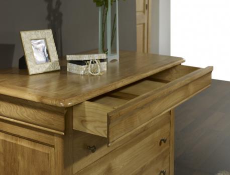 Cómoda de 4 cajones Nicolas hecha en madera maciza de roble estilo Louis Philippe