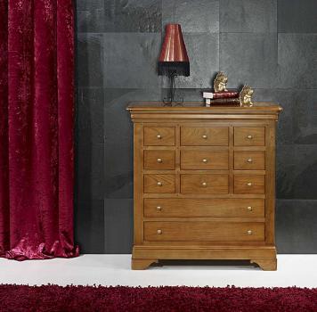 Cómoda Barbara de 11 cajones fabricada en madera de cerezo macizo estilo Louis Philippe 