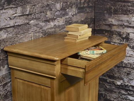 Armario Leo de 1 puerta y 1 cajón fabricado en madera de roble macizo estilo Louis Philippe