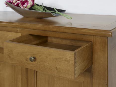 Aparador comedor Adela de 4 puertas fabricado en madera de roble macizo estilo rústico