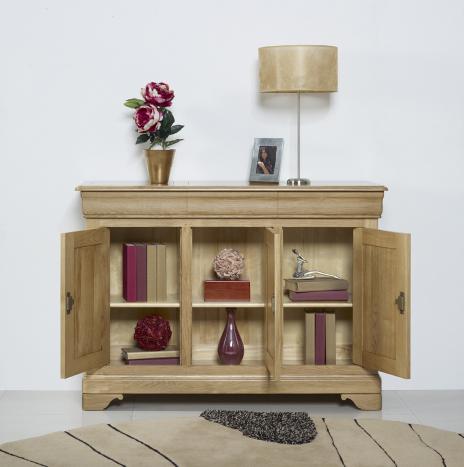 Aparador Aldo de 3 puertas fabricado en madera de roble macizo al estilo Louis Philippe
