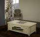 Mesa de centro con juego de ajedrez fabricada en madera de cerezo macizo de estilo Louis Philippe acabado lacado marfil 