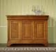 Aparador  Charlotte  3 puertas fabricado en madera de cerezo macizo al estilo Louis Philippe
