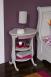Mesa de noche Caroline fabricada en madera de cerezo macizo estilo Louis Philippe acabado Cerezo Pátina Perla