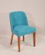 Silla Eduardo fabricada en madera de cerezo macizo,  asiento y respaldo tapizados de estilo Contemporáneo