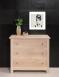 Cómoda Patrice de 3 cajones,fabricada en madera de roble macizo estilo Contemporáneo cepillado
