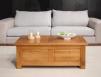 Mesa de centro Alex fabricada en madera de roble estilo contemporáneo