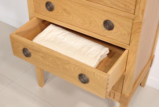 Cómoda de roble de 5 cajones estilo Directoire Yvan