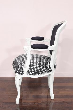 Sillón Alexia estilo Luis XV fabricado en madera de Roble 