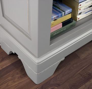 Recibidor Lola fabricado en madera de cerezo macizo en estilo Louis Philippe acabado pátina gris