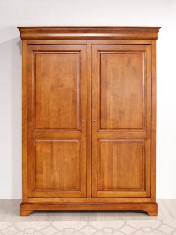 Armario Tito de 2 puertas fabricado en madera de cerezo macizo en estilo Louis Philippe