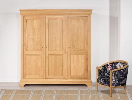 Armario de 3 puertas fabricado en madera de Roble macizo de estilo Louis Philippe