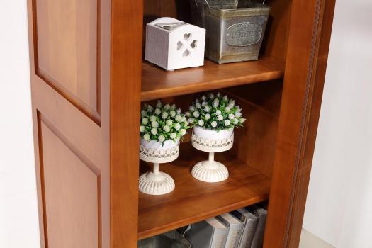 Armario vitrina Virginie fabricado en madera maciza de cerezo en estilo Louis Philippe