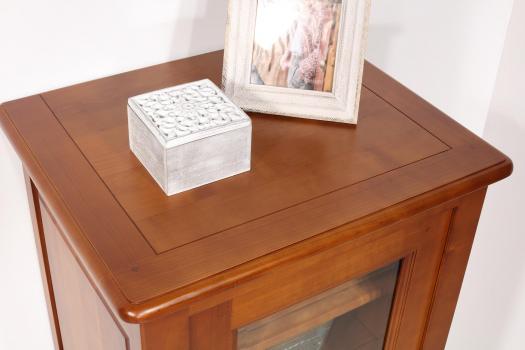 Armario vitrina Virginie fabricado en madera maciza de cerezo en estilo Louis Philippe