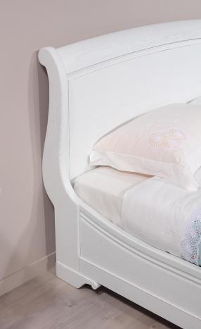 Cama Anne estilo Louis Philippe fabricada en madera de Roble macizo de 140x190 