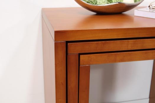 Mesas nido de línea contemporánea en madera de cerezo 