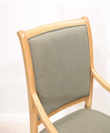 Sillón Crosse de roble macizo estilo Louis Philippe Tela de tapicería Essencia