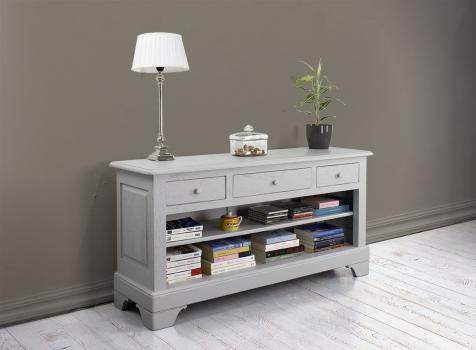 Mueble TV Paulo fabricado en madera de roble macizo al estilo Louis Philippe acabado cepillado gris