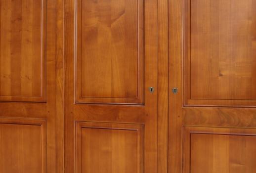 Armario de 4 puertas de madera maciza de cerezo de estilo Louis Philippe Annaïs